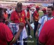 Fast exagerat și proteste la sosirea lui Messi în Angola » Președintele țării a pătruns pe gazon la startul meciului: ce cadou i-a oferit lui Lionel