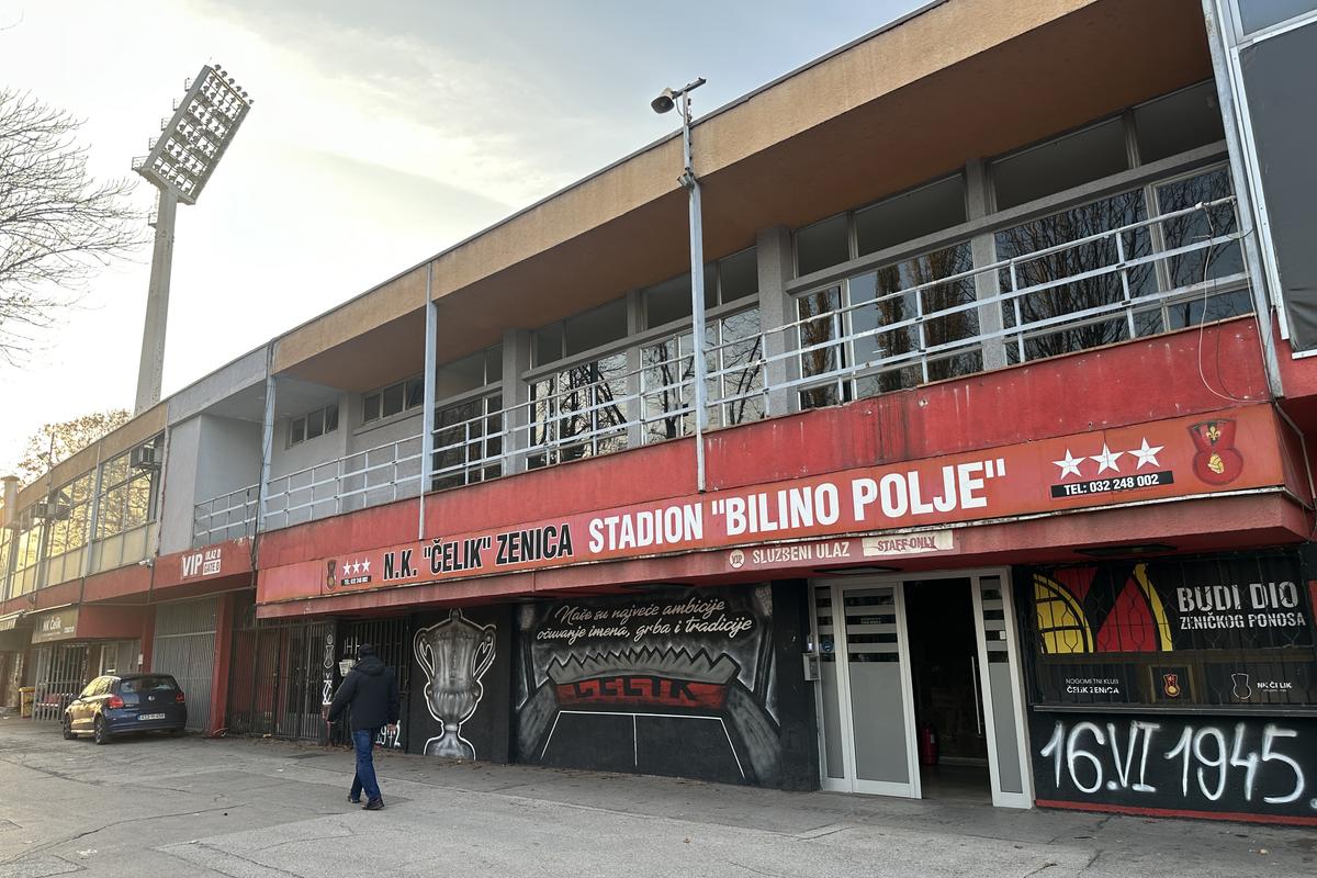 Oraș cenușiu, stadion în paragină » Cum arată Zenica, orașul care încă își revine după războiul de acum 30 de ani