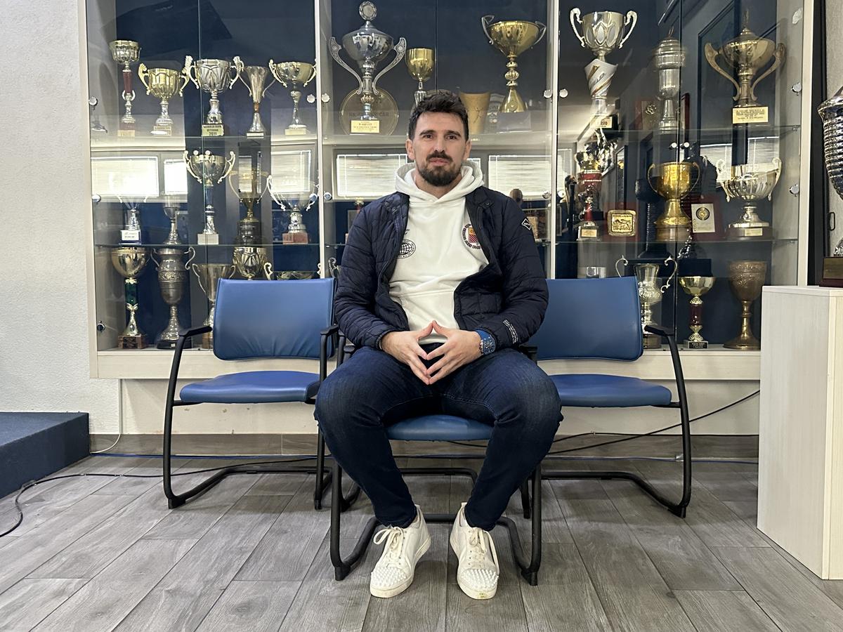 „Mi-a furat PlayStation-ul și l-a amanetat pentru păcănele! Eram colegi de echipă!” » Bosniacul care a jucat 6 ani în România reclamă două incidente