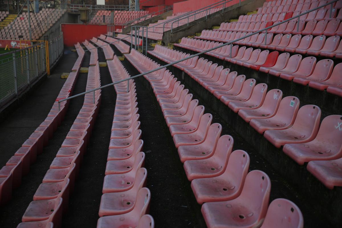 Oraș cenușiu, stadion în paragină » Cum arată Zenica, orașul care încă își revine după războiul de acum 30 de ani