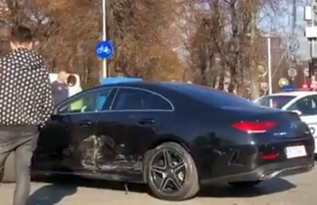 CTP s-a enervat după ce vloggerul Selly a făcut accident cu bolidul de 75.000 de euro: „Problema nu este câţi bani ai, ci decenţa consumului şi a achiziţiilor!”