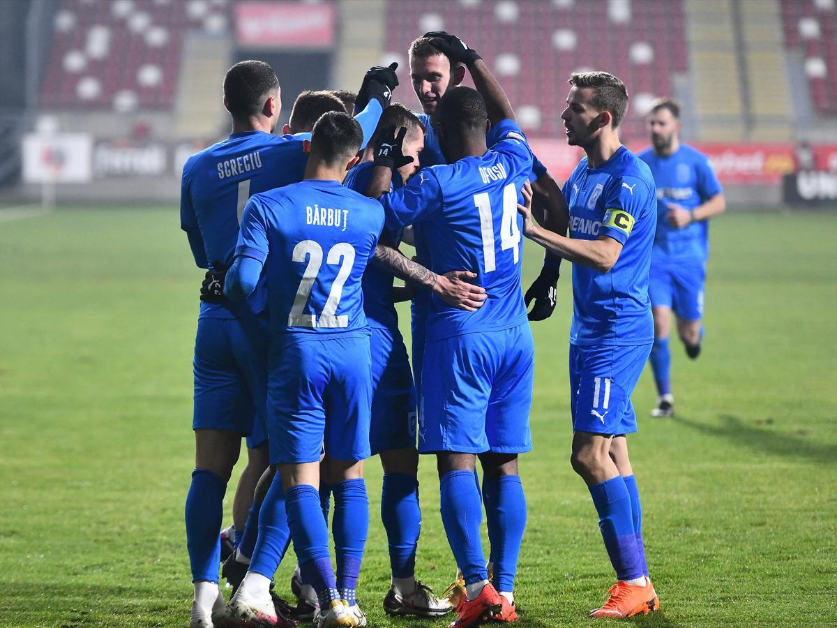 UTA - CRAIOVA 1-2. Alexandru Cicâldău iese la atac: „Am auzit poliţişti şi pompieri cum ne înjurau! Cum de la noi nu vine nimeni?”