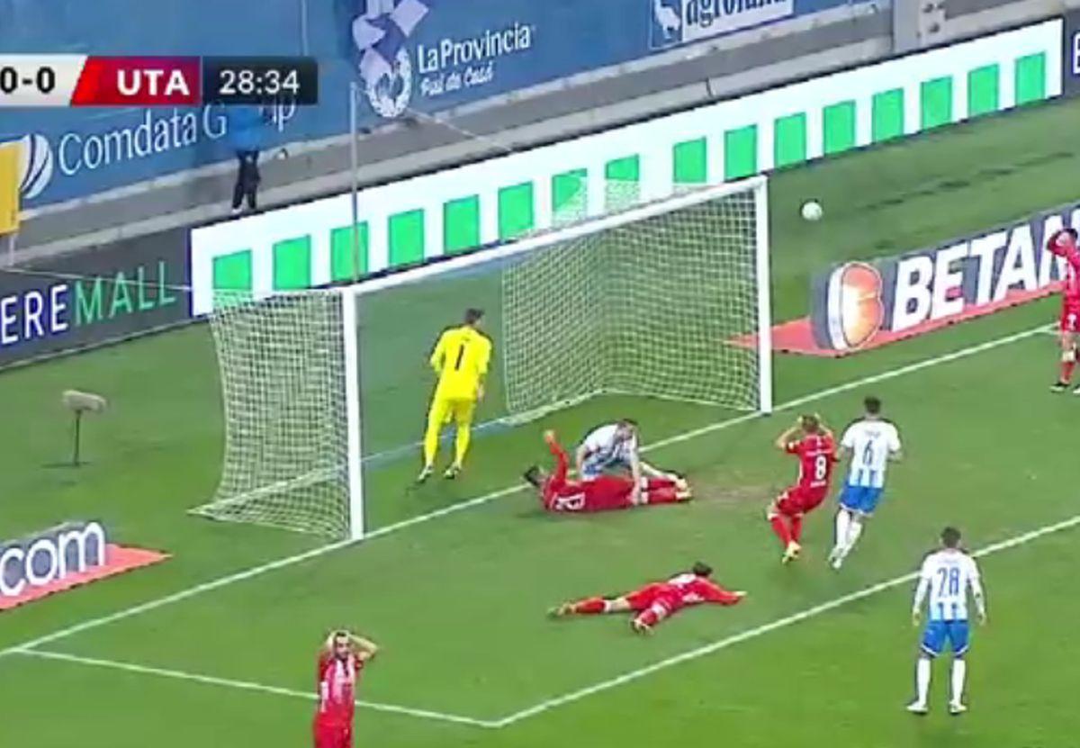 Haosul din arbitraj continuă, deşi Vassaras spunea că nu sunt probleme! Chivulete n-a văzut un penalty clar în CSU Craiova - UTA + Părerea specialistului