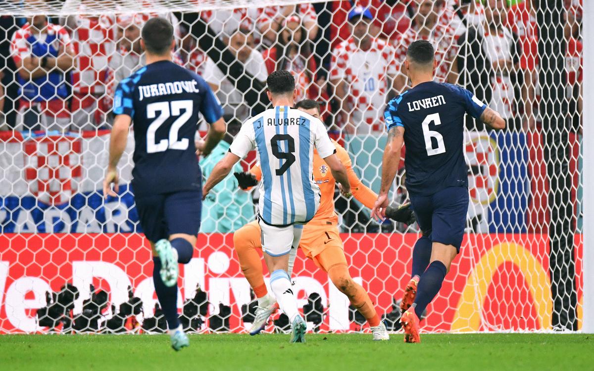 Golul lui Julian Alvarez în Argentina - Croația