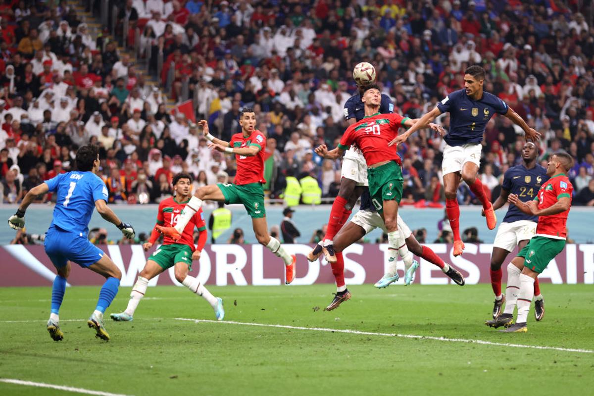 Au frânt inima Africii! Francezii vor înfrunta Argentina lui Messi în finala Mondialului, după ce au trecut cu emoții de Maroc