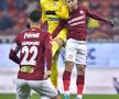Repriză de foc pentru Colțescu » TREI penalty-uri dictate în prima repriză din Rapid - Petrolul