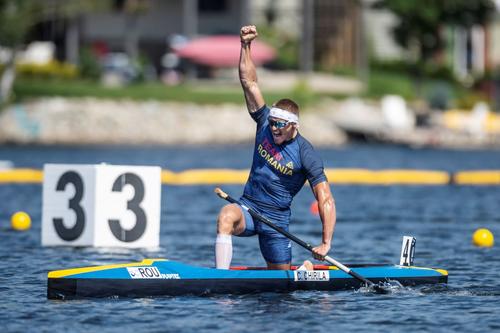 Cătălin Chirilă sărbătorind victoria la Campionatele Mondiale de la Dartmouth Foto Imago