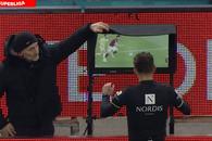 Repriză de foc pentru Colțescu » TREI penalty-uri dictate în prima repriză din Rapid - Petrolul