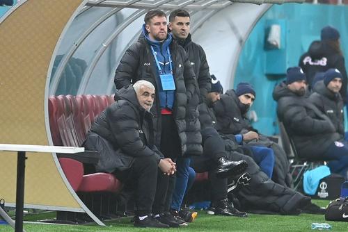 Strizu-Pintilii-Filip, tripleta falsă de pe banca FCSB-ului. Foto: Imago Images