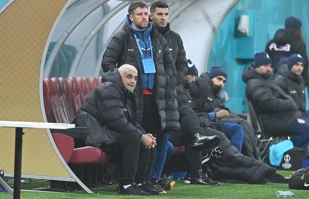 Situație jenantă la FCSB - CFR Cluj » Dan Petrescu are trofee câte meciuri au Pintilii și Strizu la un loc!