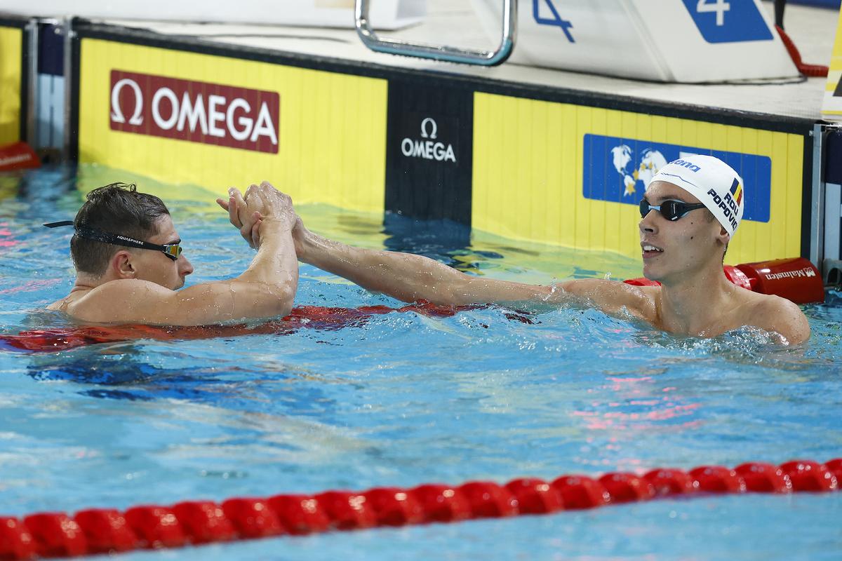 David Popovici a intrat cu al 5-lea timp în finala de la 100 m liber, la Campionatul Mondial în bazin scurt din Australia. Când e cursa pentru medalii