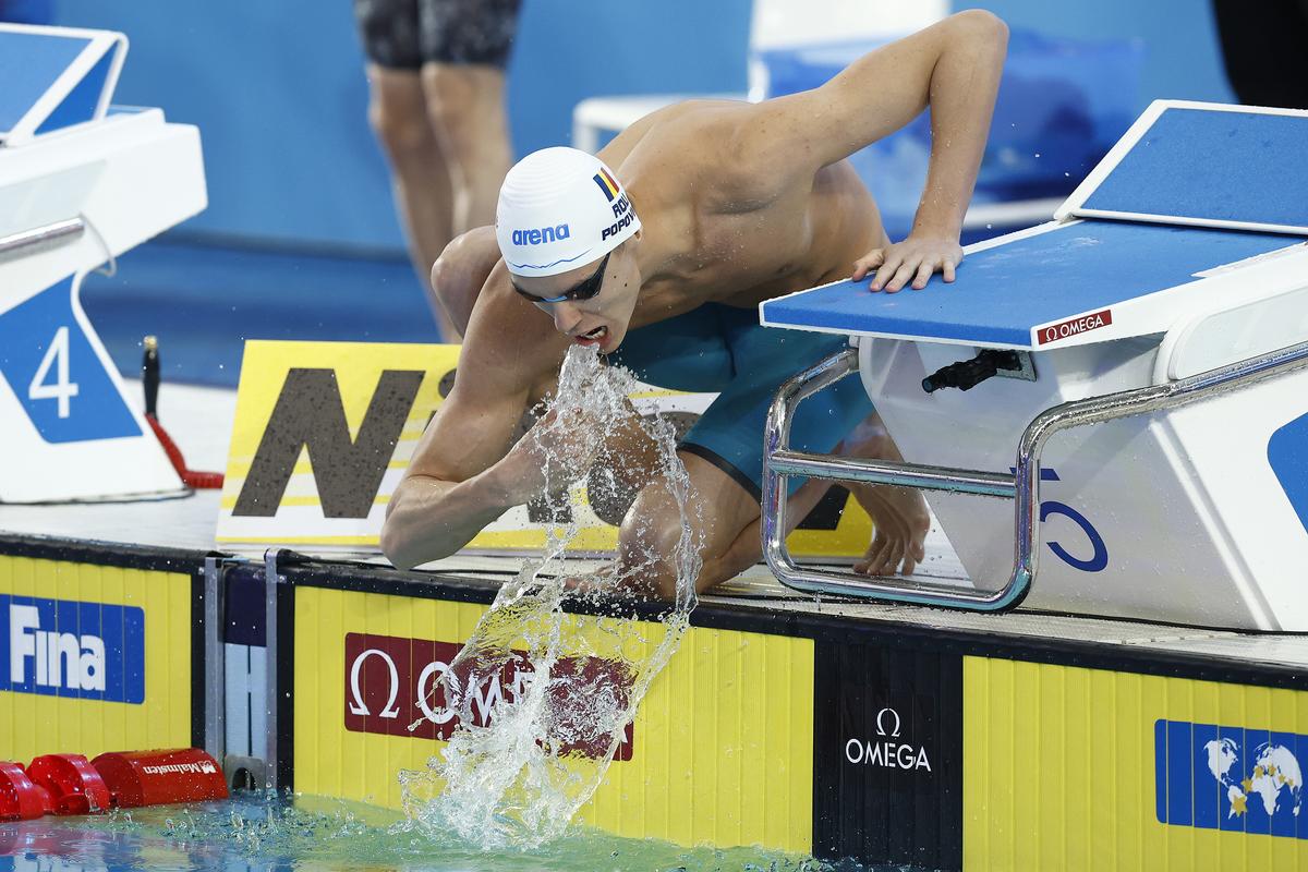 David Popovici a intrat cu al 5-lea timp în finala de la 100 m liber, la Campionatul Mondial în bazin scurt din Australia. Când e cursa pentru medalii