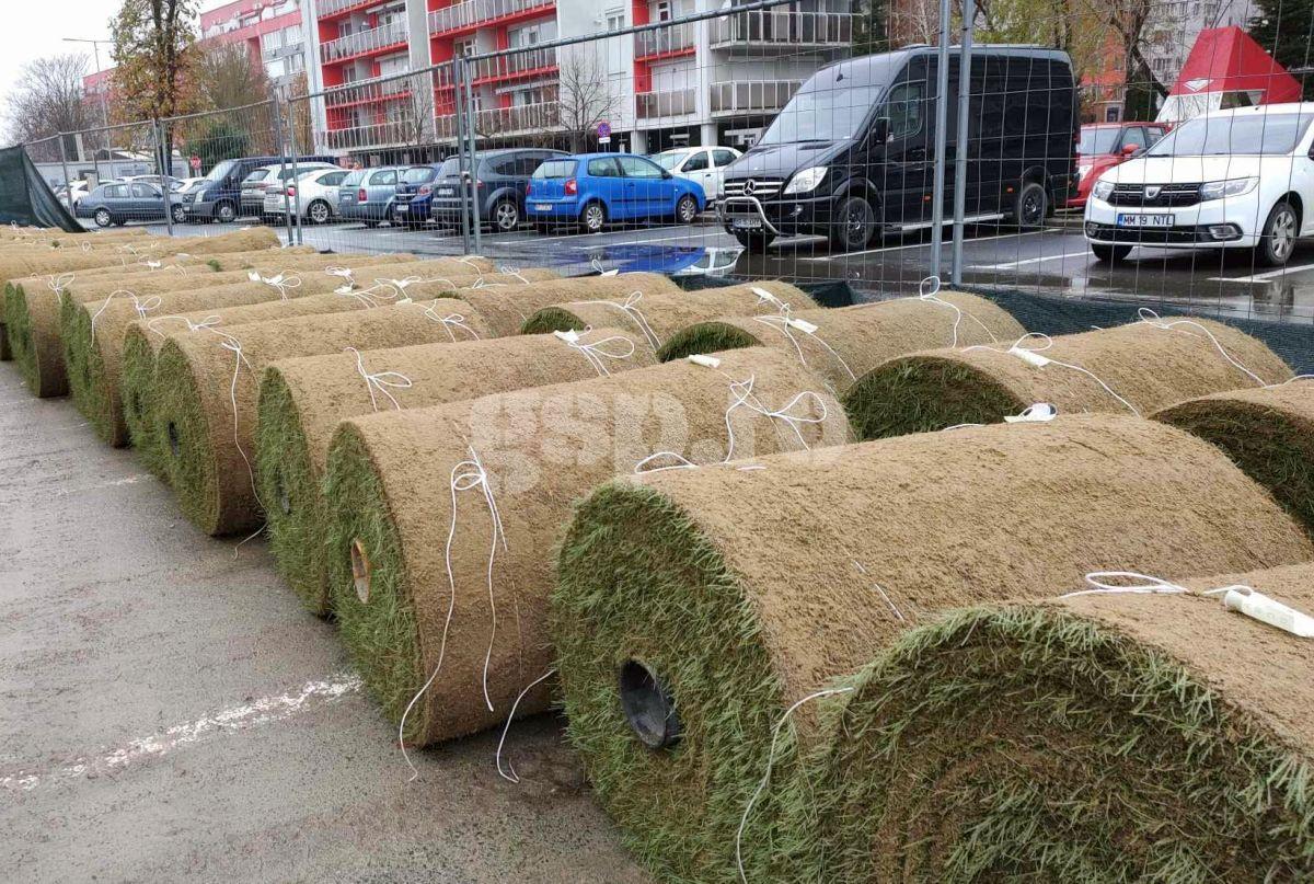 „Verde de Crăciun” » Se montează iarba pe șantierul din Superliga. Costuri totale: 2 milioane de euro