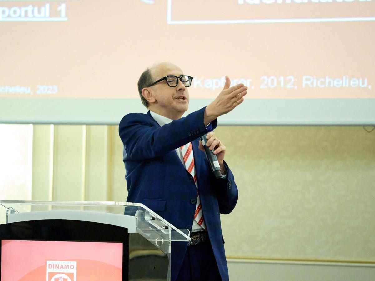 Dinamo și-a premiat sportivii de elită » Imagini spectaculoase de la gala finalului de an + ce au spus Lipă, Covaliu și Lupescu