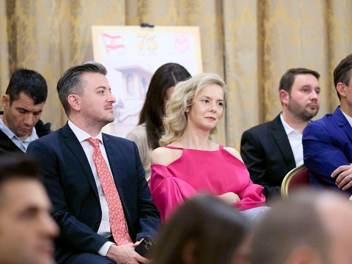 Dinamo și-a premiat sportivii de elită » Imagini spectaculoase de la gala finalului de an + ce au spus Lipă, Covaliu și Lupescu