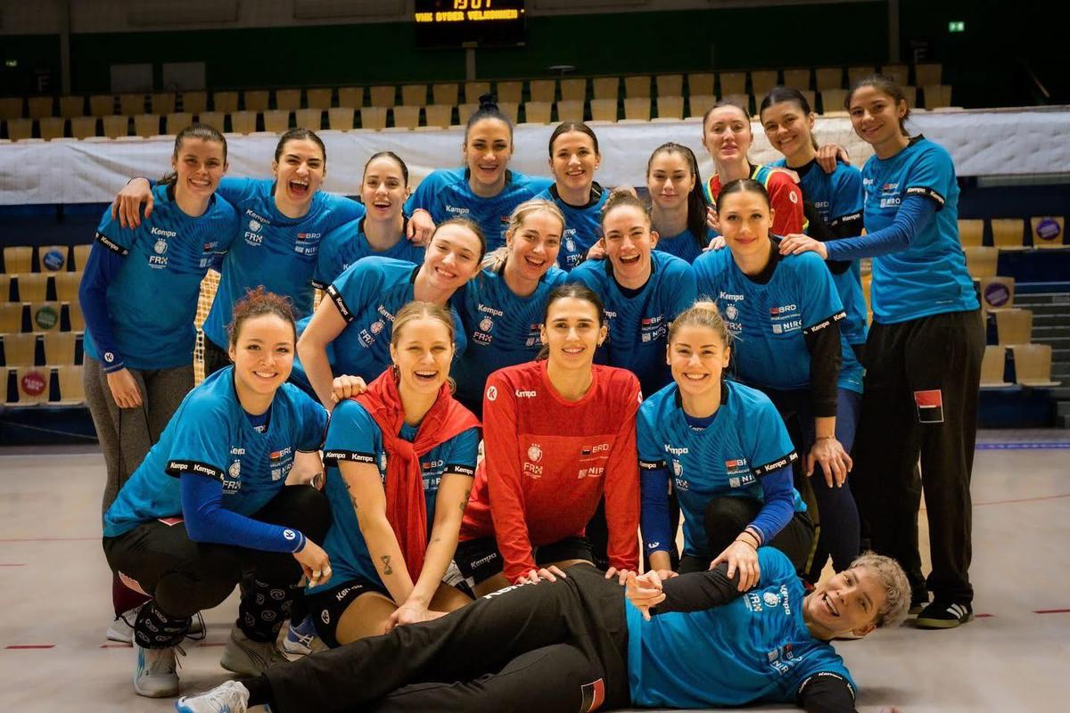 Poveste inedită! Cum s-a apucat de handbal pivotul României de la Euro 2024: „Nu știam să spun ce sport jucasem”