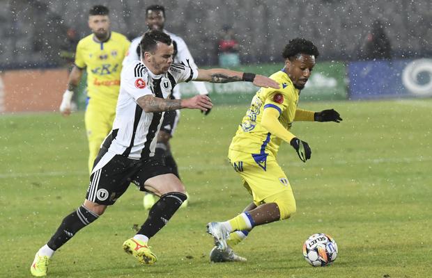 U Cluj - Petrolul 4-1, meci care a schimbat din nou liderul în Superliga » În prima repriză a nins, în a doua a plouat cu goluri