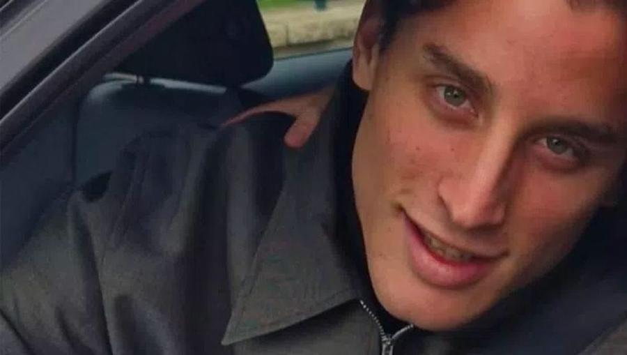 Edoardo Bove, în vizită la baza de pregătire a Fiorentinei Edoardo Bove, în vizită la club. În ce condiții a fost externat, după stopul cardiac suferit pe teren
