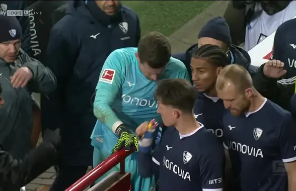 Meciul Union Berlin - Bochum, din Bundesliga, întrerupt timp de 20 de minute! Situație incredibilă la revenirea pe gazon