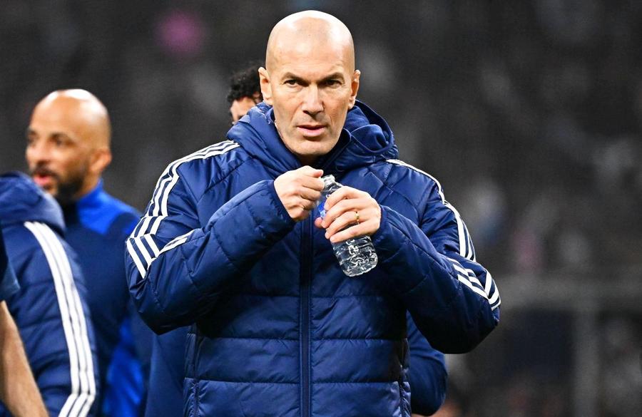 Zinedine Zidane / FOTO: imago Primul transfer după plecarea lui Xabi Alonso » Pe cine va aduce noul antrenor la Real Madrid!