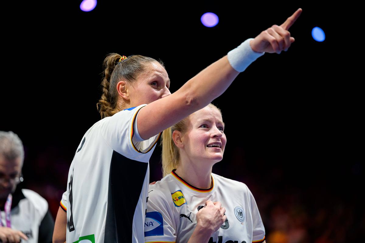 Povestea fabuloasă a căpitanului care a dus Germania în finala Mondialului de handbal » Demonstrează că nimic nu e imposibil: 37 de ani, job în poliție și start diferit de carieră