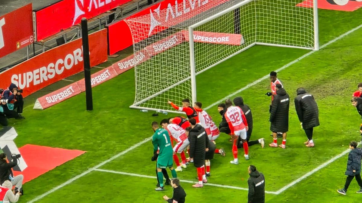 Ce s-a întâmplat pe gazon, imediat după Dinamo - Metaloglobus 4-0 » „Credem în tine”