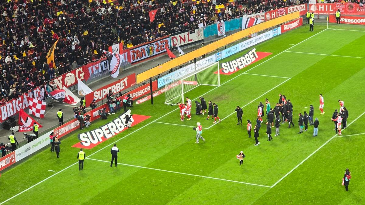 Ce s-a întâmplat pe gazon, imediat după Dinamo - Metaloglobus 4-0 » „Credem în tine”