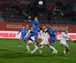 Hermannstadt - Universitatea Craiova 0-2 » Baiaram pentru unii, frisoane pentru Munti! Juveții câștigă la pas la Sibiu, la debutul lui Dorinel Munteanu