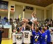 GALERIE FOTO Laurențiu Toma s-a retras » Spectacol de gală la ultimul meci al handbalistului