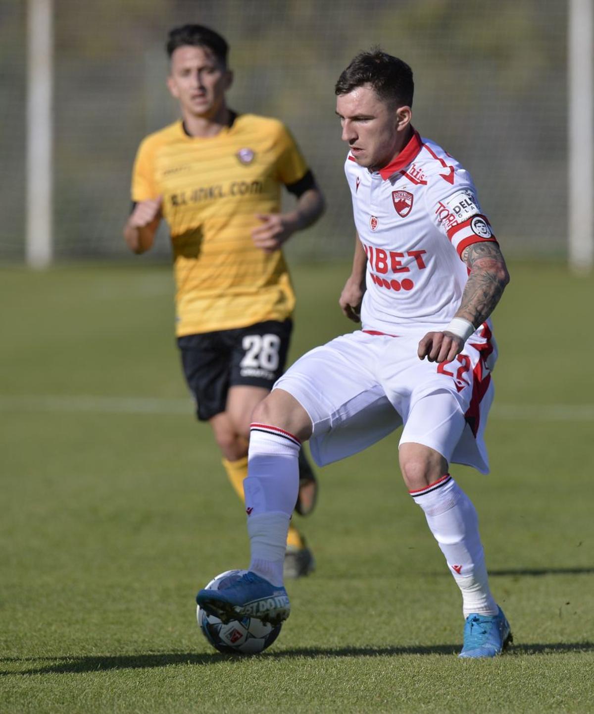 CFR Cluj îl aduce pe Denis Ciobotariu de la Dinamo! Florin Prunea: „E o chestiune de ore”