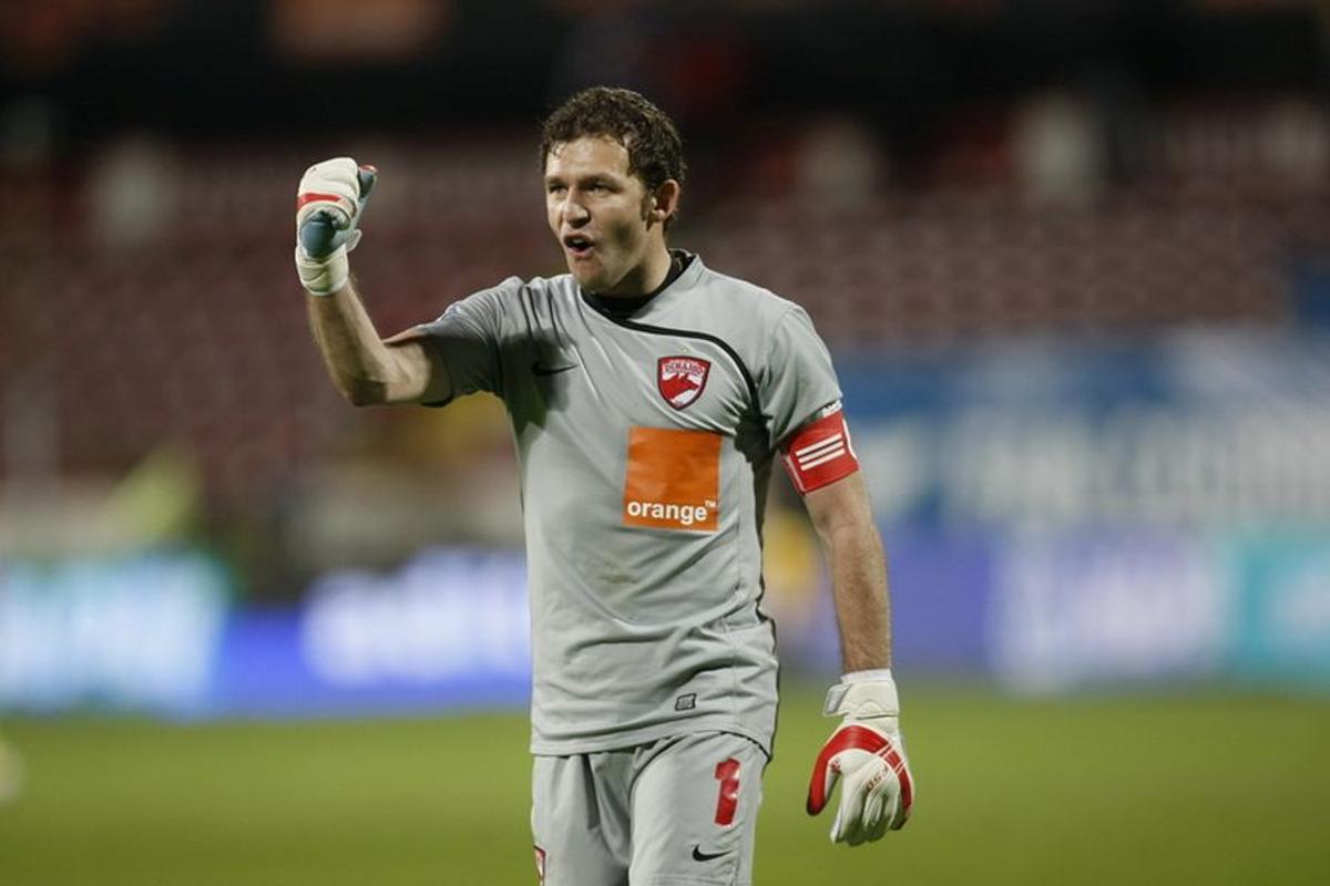 EXCLUSIV Dinamo și-a găsit portar! Ce salariu are urmașul lui Bogdan Lobonț