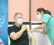Iohannis a fost vaccinat