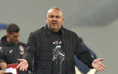 Reacția lui Mihai Iosif, după cazurile de Covid-19 apărute la Universitatea Craiova: „Dacă ei sunt bolnavi, nu putem juca”