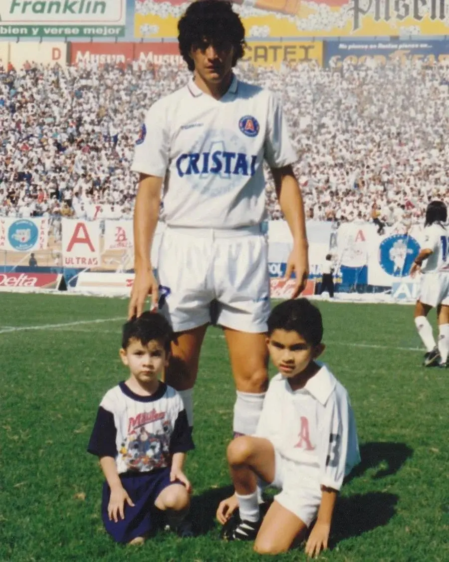 Marcelo Bauza Fotbalistul din Liga 1 care și-a „botezat” picioarele cu numele tatălui și al mamei ca să scape de accidentări