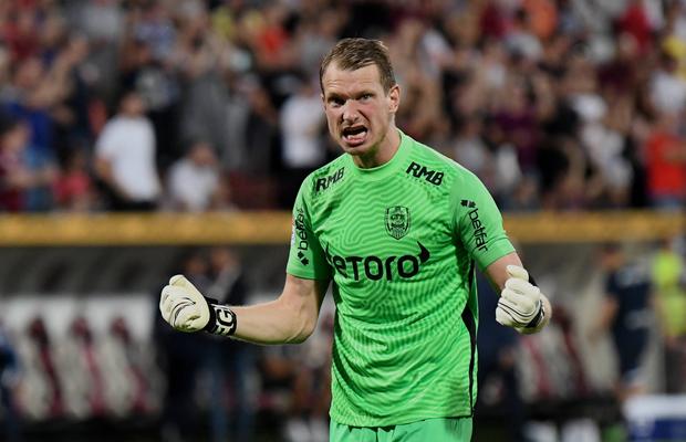 Arlauskis poate prinde un supertransfer » Cine-l vrea pe portarul care se antrenează cu Voluntari