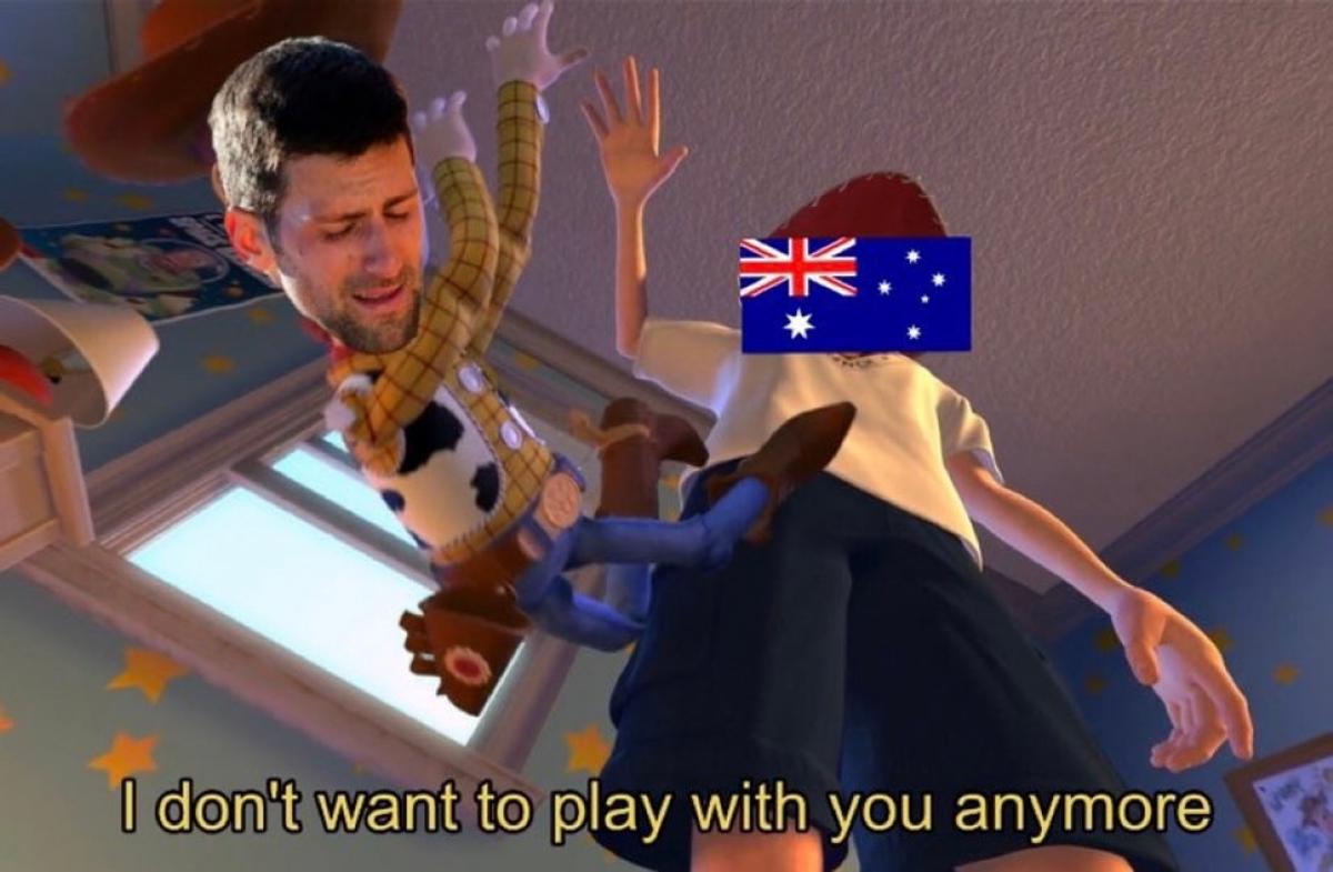 Cele mai haioase memeuri apărute după „lupta” lui Djokovic cu vameşii din Australia