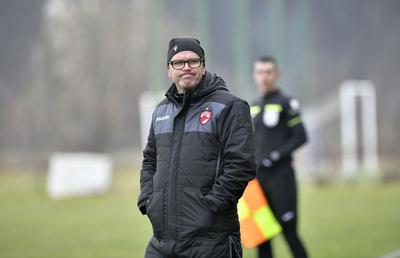 Ultimele noutăți de la Dinamo: cum forțează Filip plecarea, ce jucător a anunțat că vrea să rămână, dar nu a venit la antrenament și cine e comparat cu Omrani