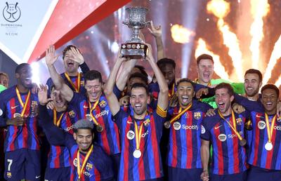 Barcelona a surclasat-o pe Real Madrid, 3-1, pentru primul trofeu cu Xavi pe bancă: Supercupa Spaniei 2023