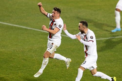 Gabi Torje a debutat cu gol la Genclerbirligi / Sursă foto: twitter.com/kirmizikara