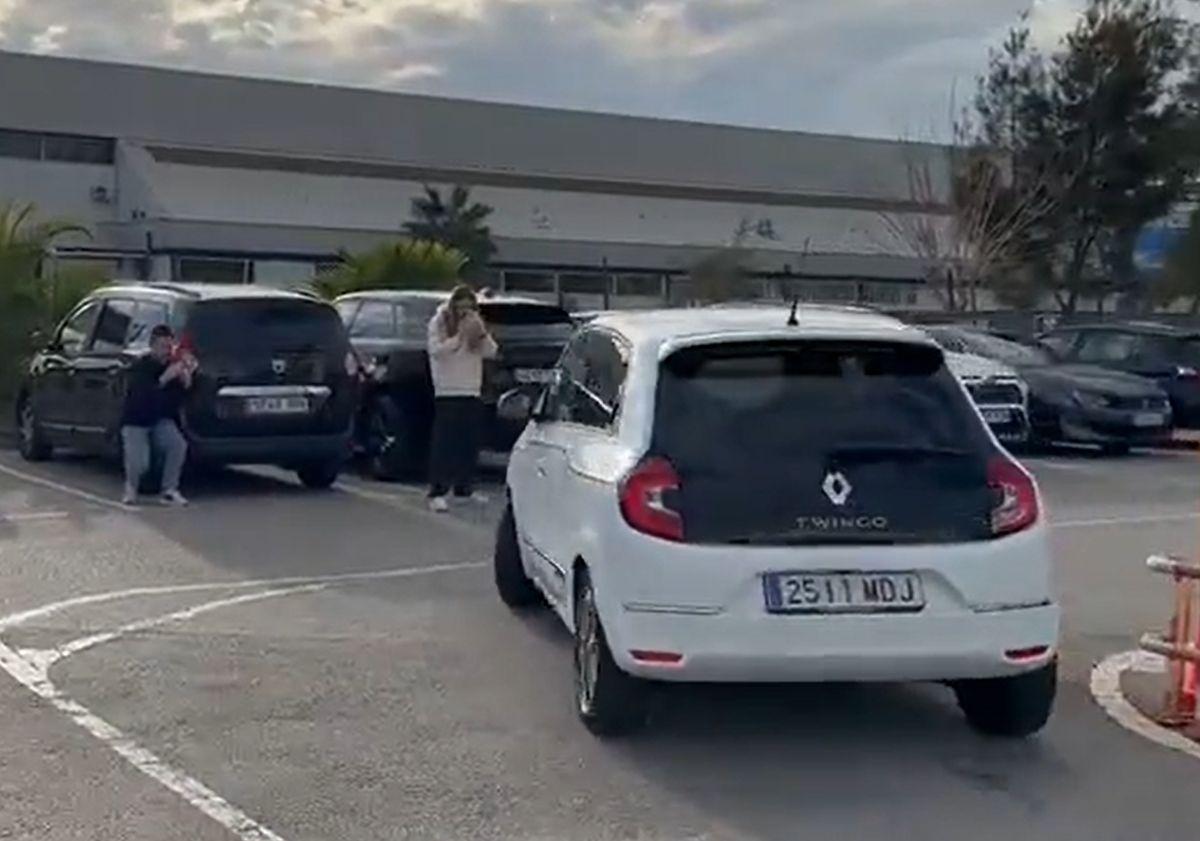 Gerard Pique și-a luat Renault Twingo, în ciuda fostei soții Shakira: cum arată bolidul