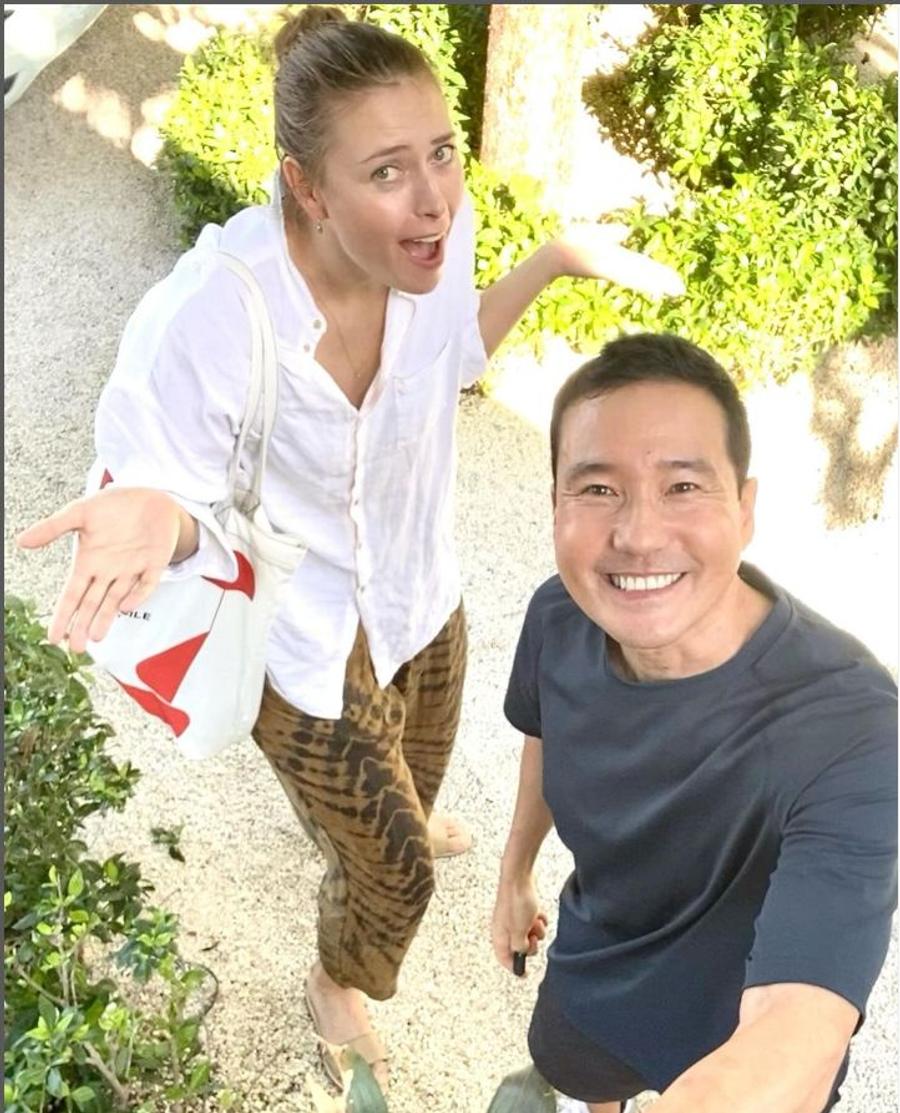 Yutaka Nakamura și Maria Sharapova, în decembrie 2023 / FOTO: Instagram Halep „a furat” omul de încredere al Mariei Sharapova » Ce face Simona în timpul Australian Open