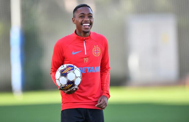 Zâmbetul ce s-a născut din durere! Luis Phelipe, fotbalistul care trăiește clipa la FCSB