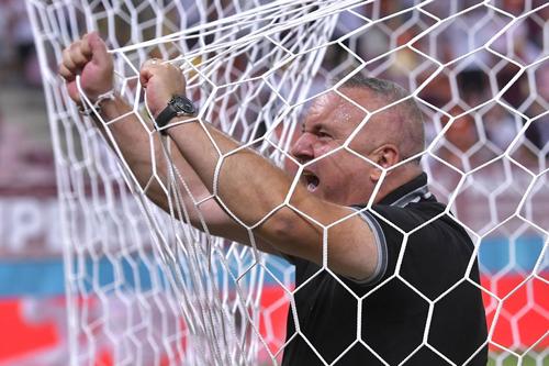 Mihai Iosif, 49 de ani, fostul antrenor al celor de la Rapid, a fost invitat la GSP Live și a rememorat o parte din mandatul de „principal” în Giulești desfășurat în perioada martie 2021 - martie 2022.