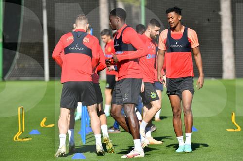 Siyabonga Ngezana, în dreapta, la antrenamentul FCSB (foto: Cristi Preda/GSP)