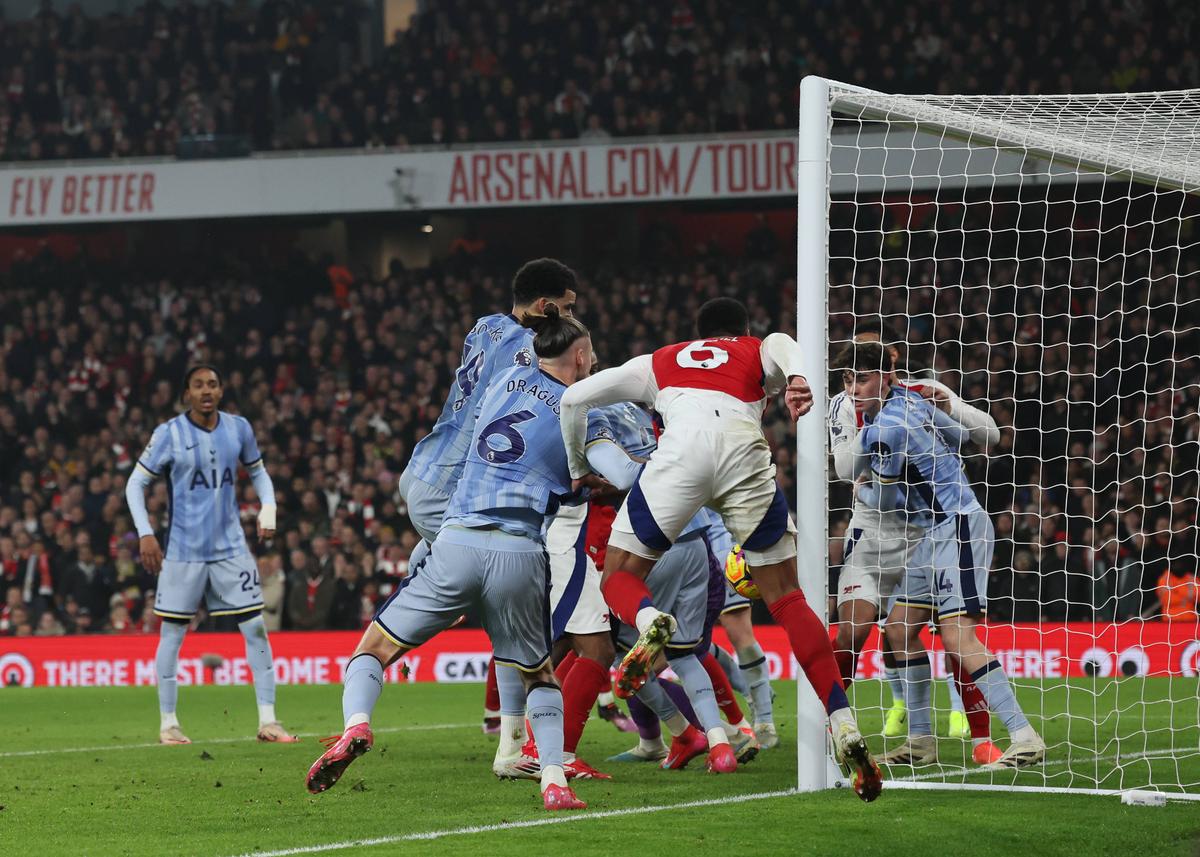 Arsenal, victorie după o revenire de senzație în prima repriză cu Tottenham » Drăgușin, vinovat la cel puțin un gol!