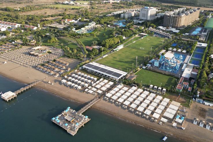 Imagini din resortul Nirvana Cosmopolitan