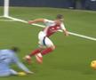 Fază uluitoare în Arsenal - Tottenham: l-a accidentat din dribling pe colegul lui Drăgușin!