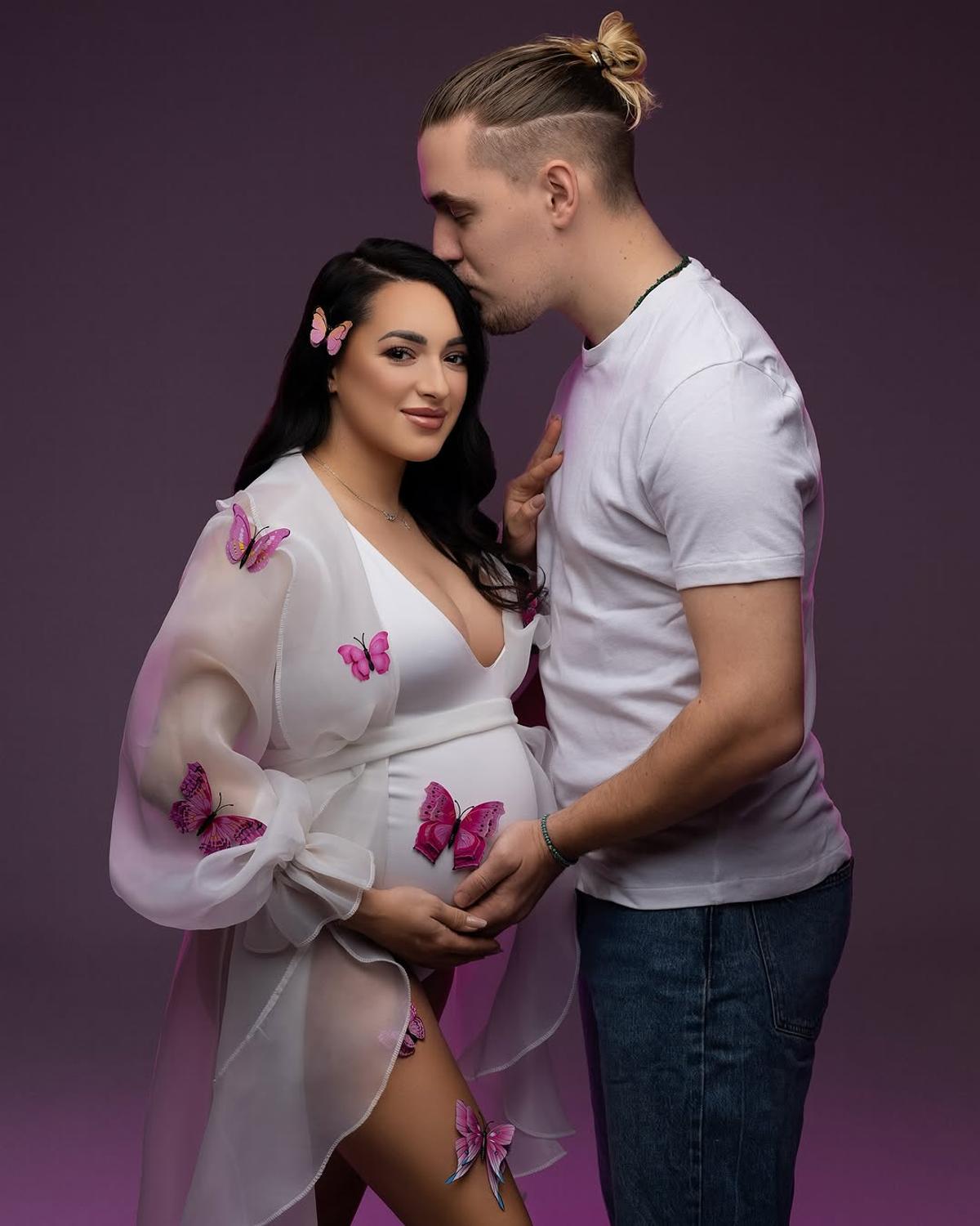 Larisa Iordache, ședință foto spectaculoasă înainte de naștere