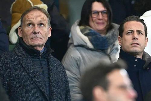 Șefii BVB, Hans-Joachim Watzke și Lars Ricken, erau negri de supărare în tribunele arenei din Kiel
