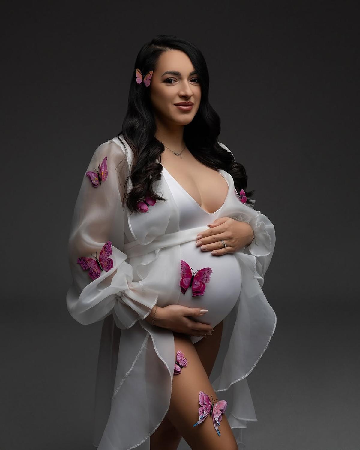 Larisa Iordache, ședință foto spectaculoasă înainte de naștere
